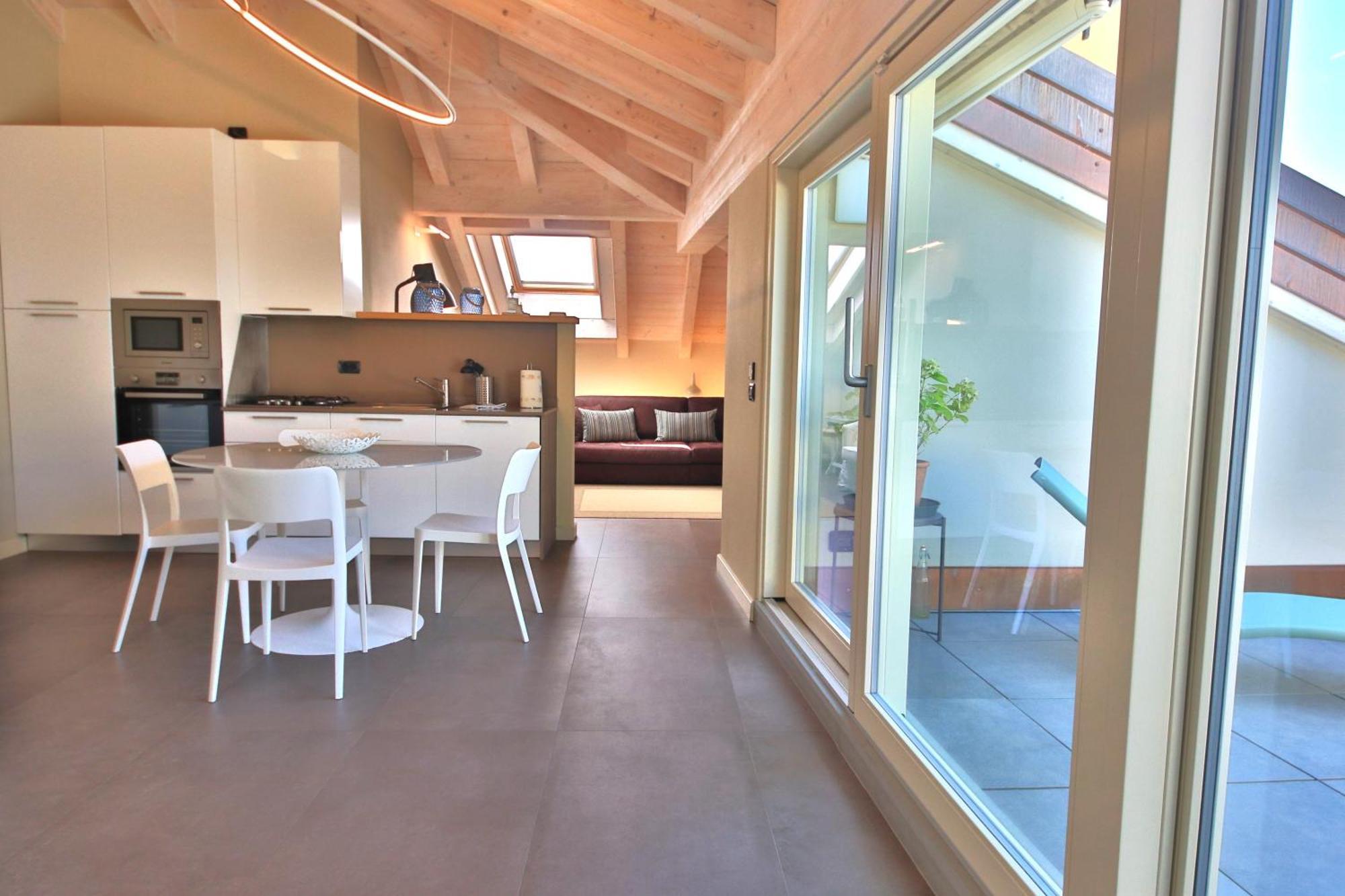 Liszt Attic By Klabhouse Apartment เบลลาโจ ภายนอก รูปภาพ