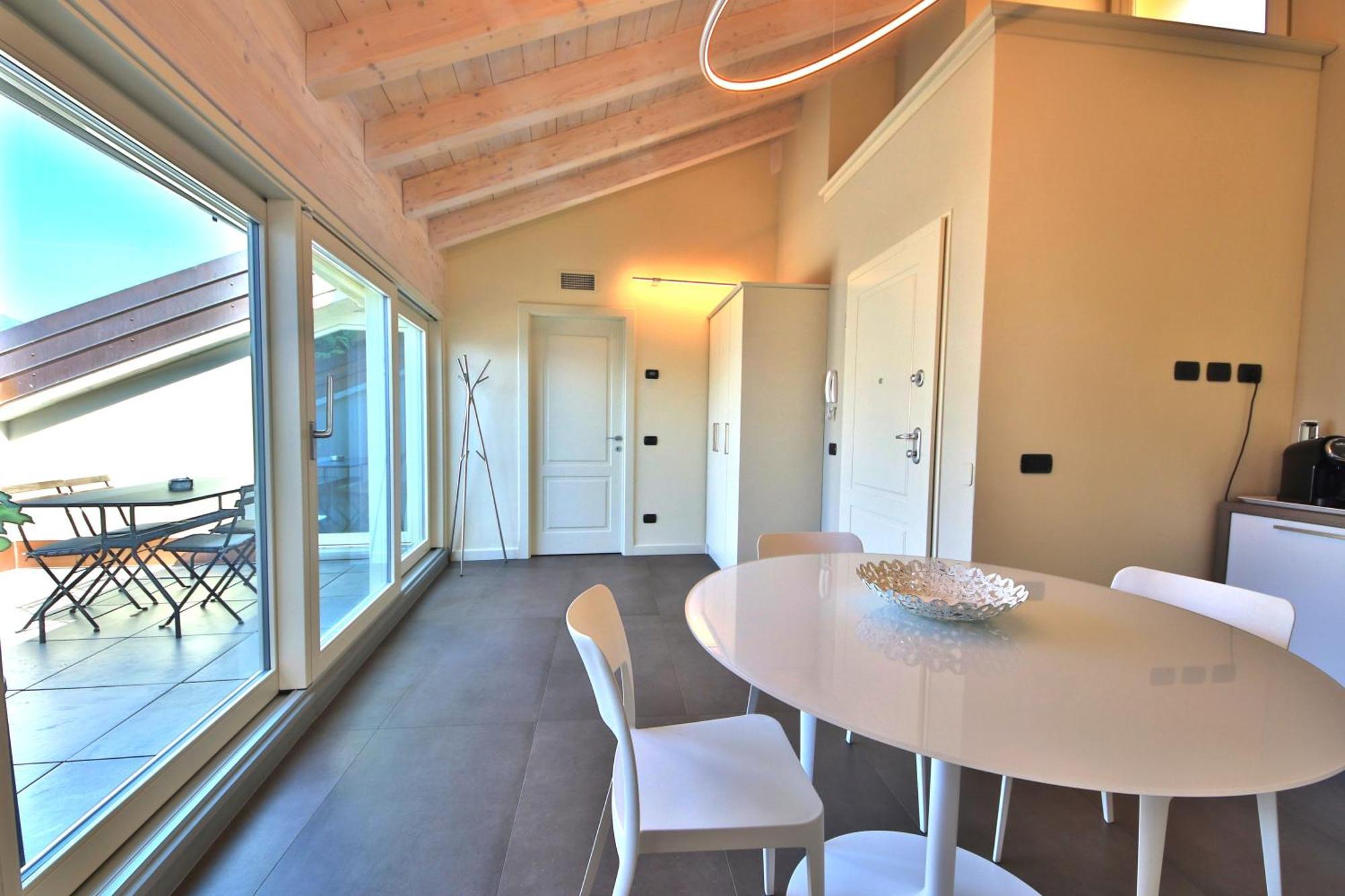 Liszt Attic By Klabhouse Apartment เบลลาโจ ภายนอก รูปภาพ